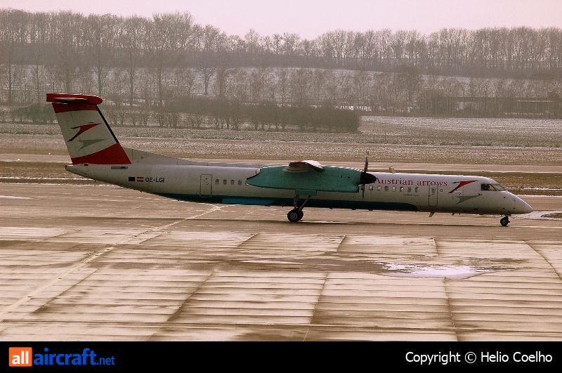 OE-LGI · Bombardier Dash 8-Q402 · (VIE / LOWW)