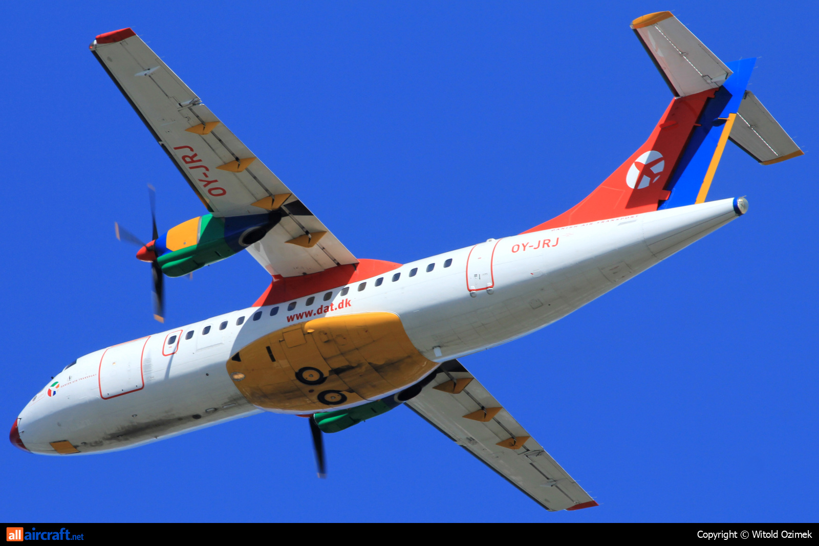 OY-JRJ · ATR-42-320 · (SVG / ENZV)