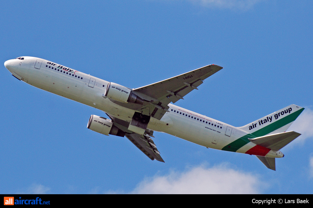 I-AIGJ · Boeing 767-304/ER · (CPH / EKCH)