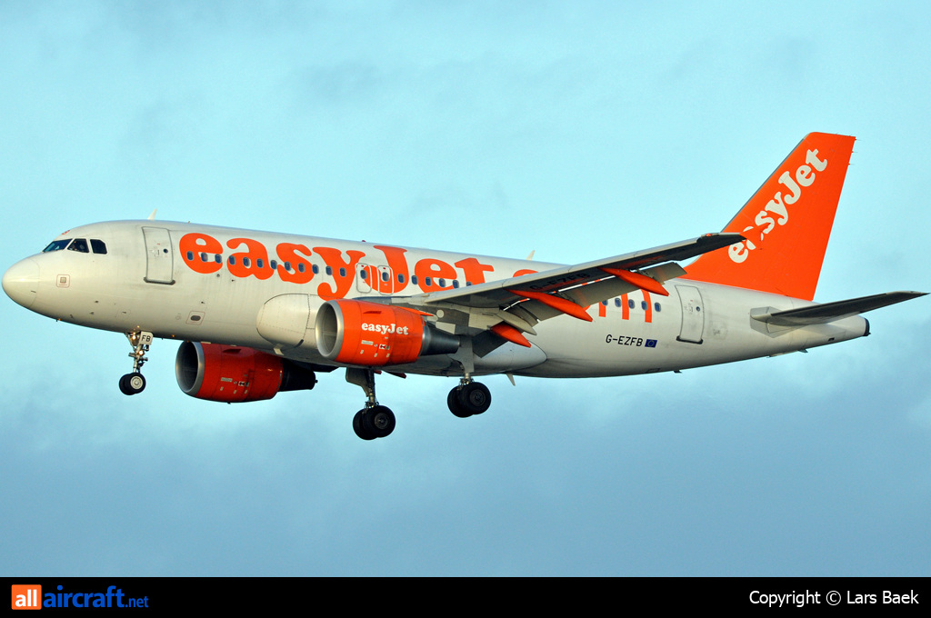 G-EZFB · Airbus A319-111 · (CPH / EKCH)