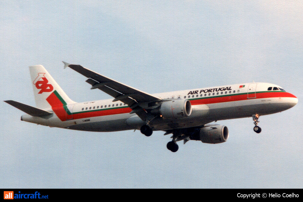 CS-TNF · Airbus A320-211 · (LHR / EGLL)