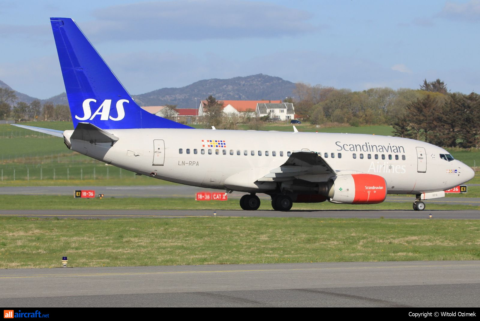 LN-RPA · Boeing 737-683 · (SVG / ENZV)