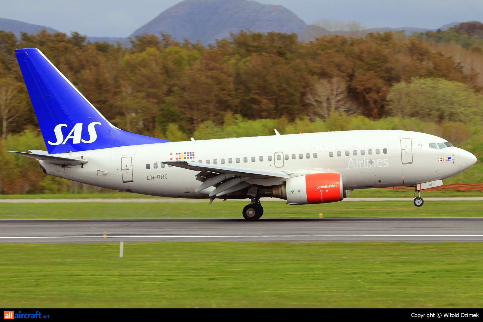 LN-RRC · Boeing 737-683 · (SVG / ENZV)