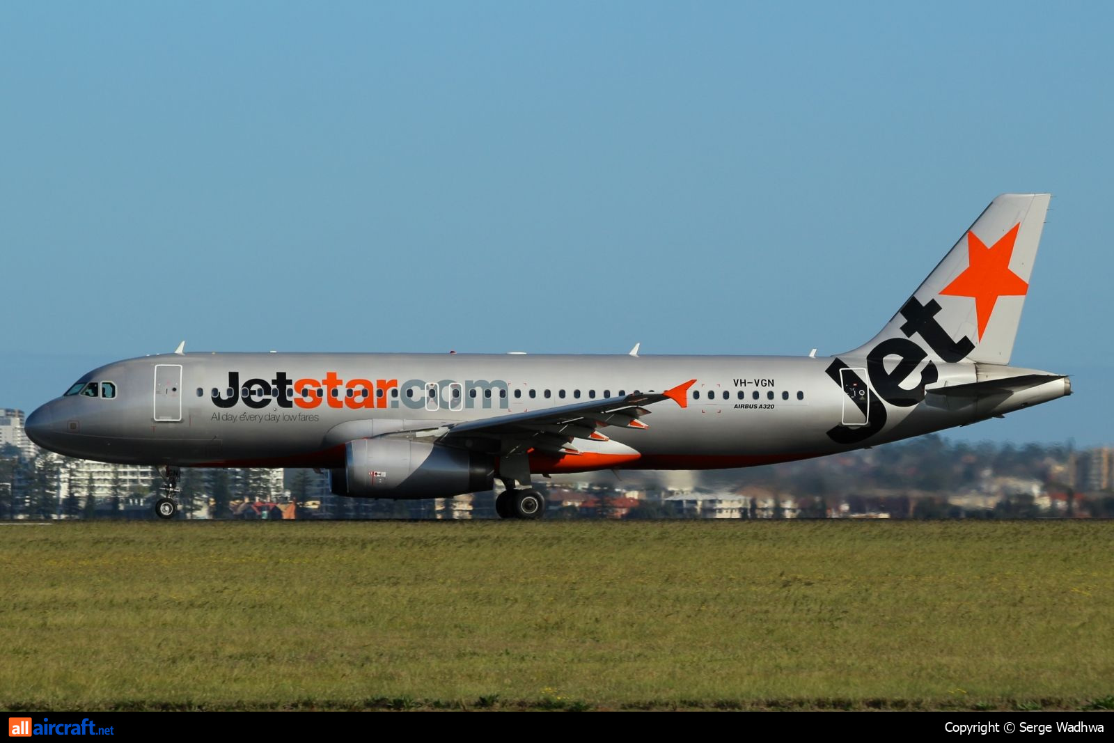 VH-VGN · Airbus A320-232 · (SYD / YSSY)