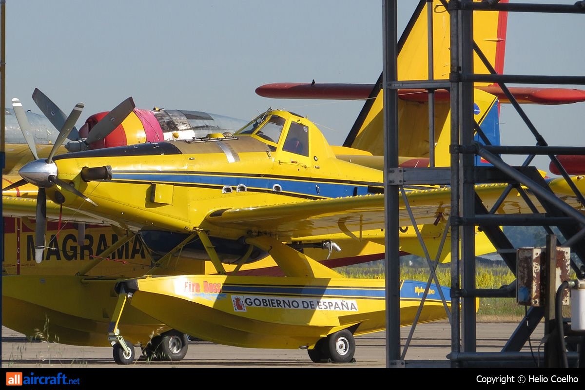 EC-IQC · Air Tractor AT-802AF · (SLM / LESA)