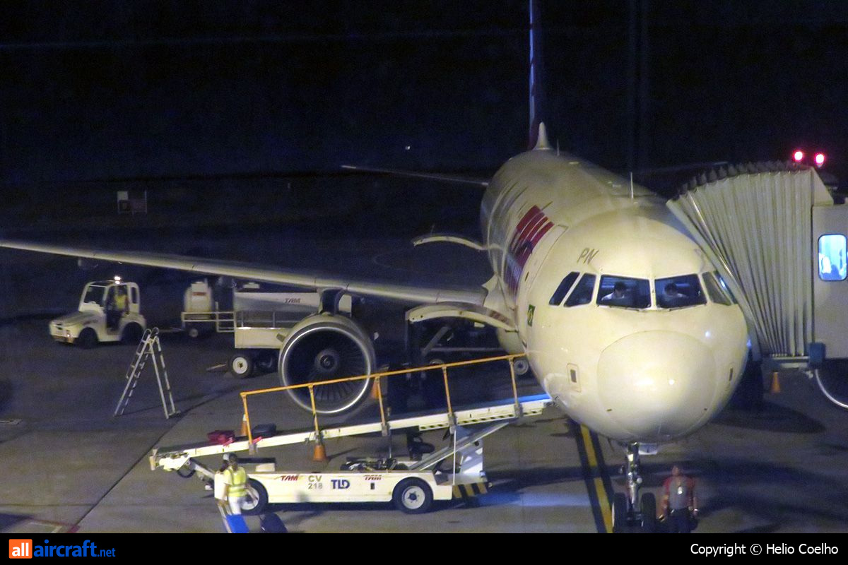 PT-XPN · Airbus A321-211(WL) · (BEL / SBBE)
