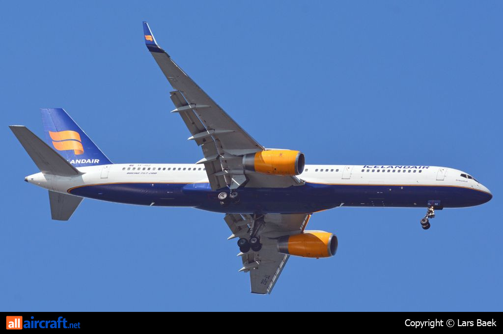 TF-ISZ · Boeing 757-223(WL) · (CPH / EKCH)