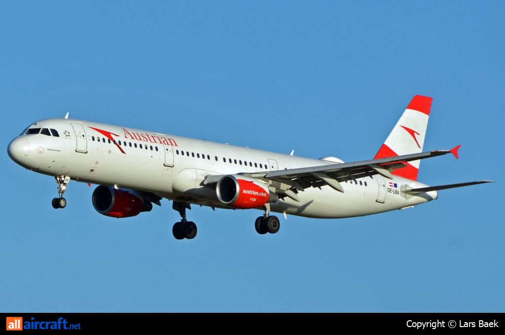 OE-LBA · Airbus A321-111 · (CPH / EKCH)