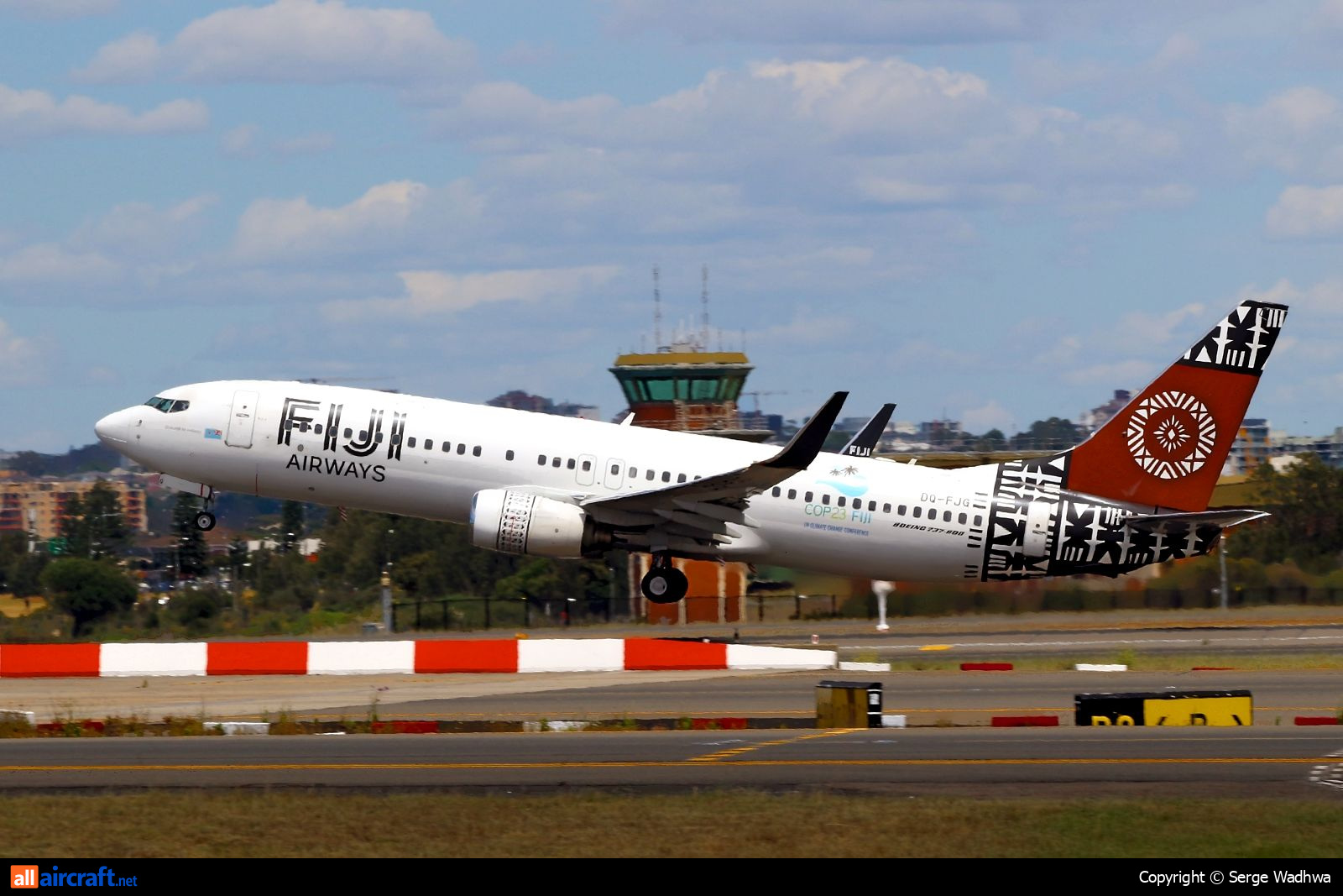 DQ-FJG · Boeing 737-8X2(WL) · (SYD / YSSY)