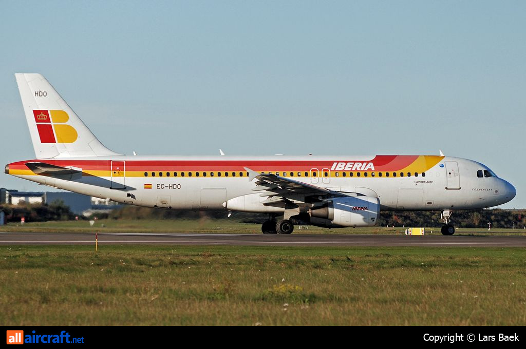 EC-HDO · Airbus A320-214 · (CPH / EKCH)