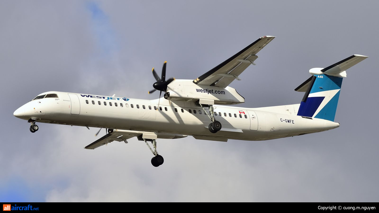 C-GWFE · Bombardier Dash 8-Q402 · (YUL / CYUL)