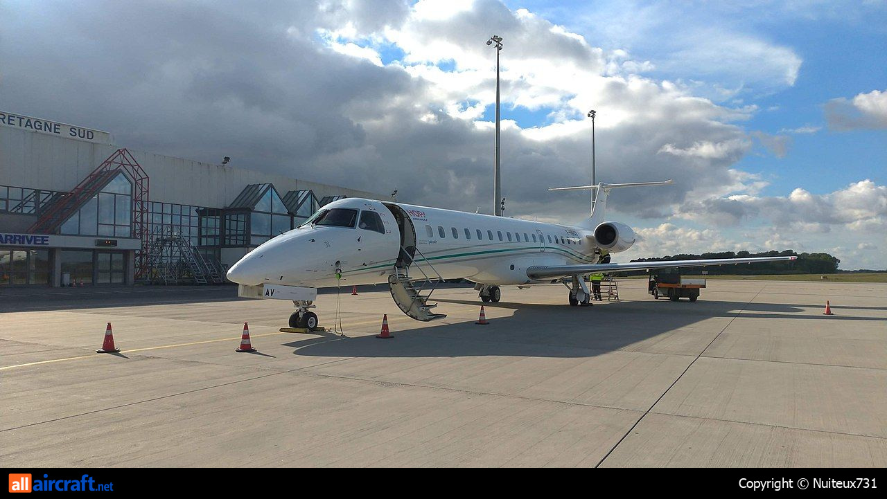F-HRAV · Embraer ERJ-145LU · (CDG / LFPG)
