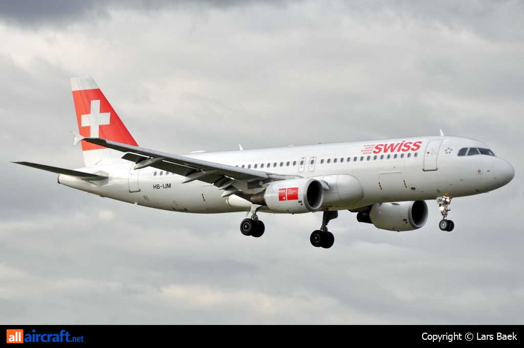 HB-IJM · Airbus A320-214 · (CPH / EKCH)