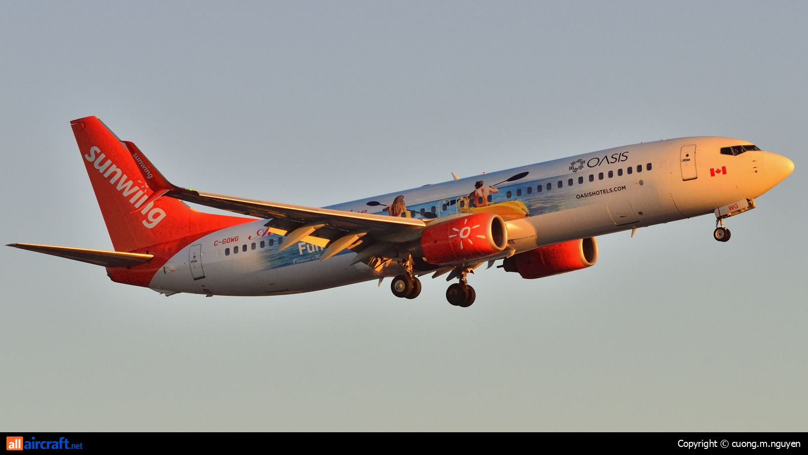 C-GOWG · Boeing 737-86J(WL) · (YUL / CYUL)