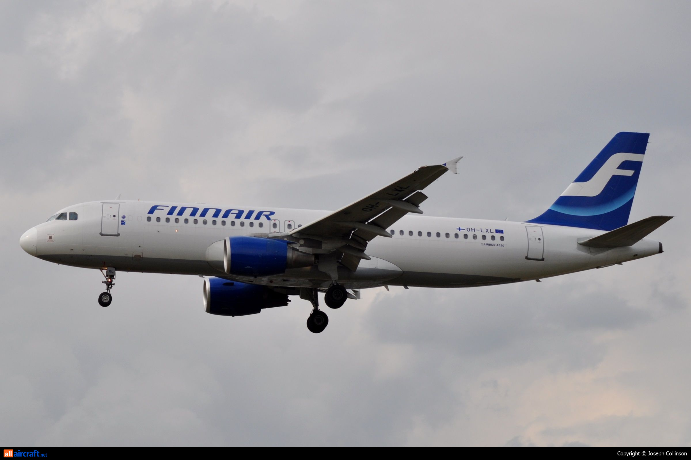 OH-LXL · Airbus A320-214 · (LHR / EGLL)