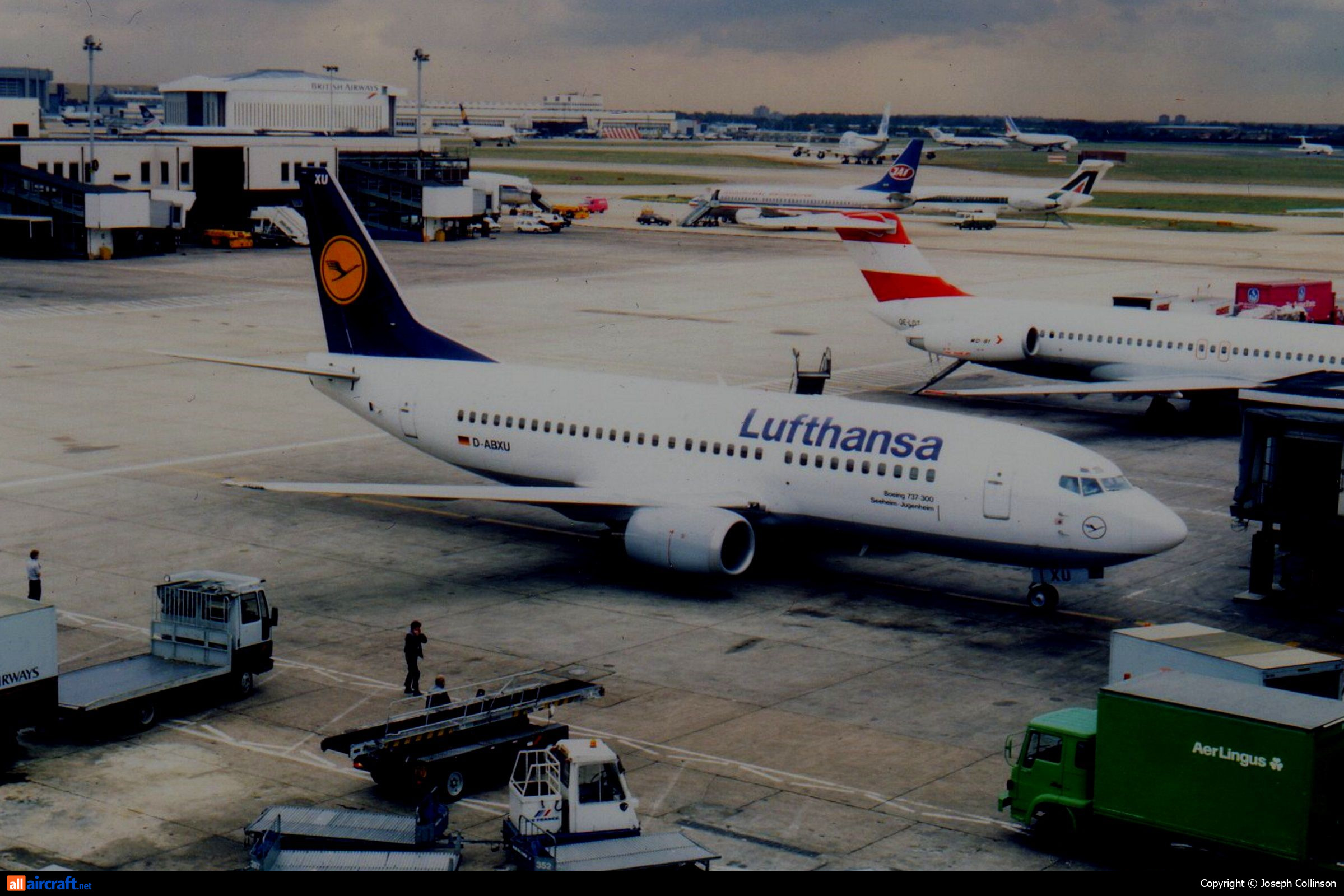 D-ABXU · Boeing 737-330 · (LHR / EGLL)