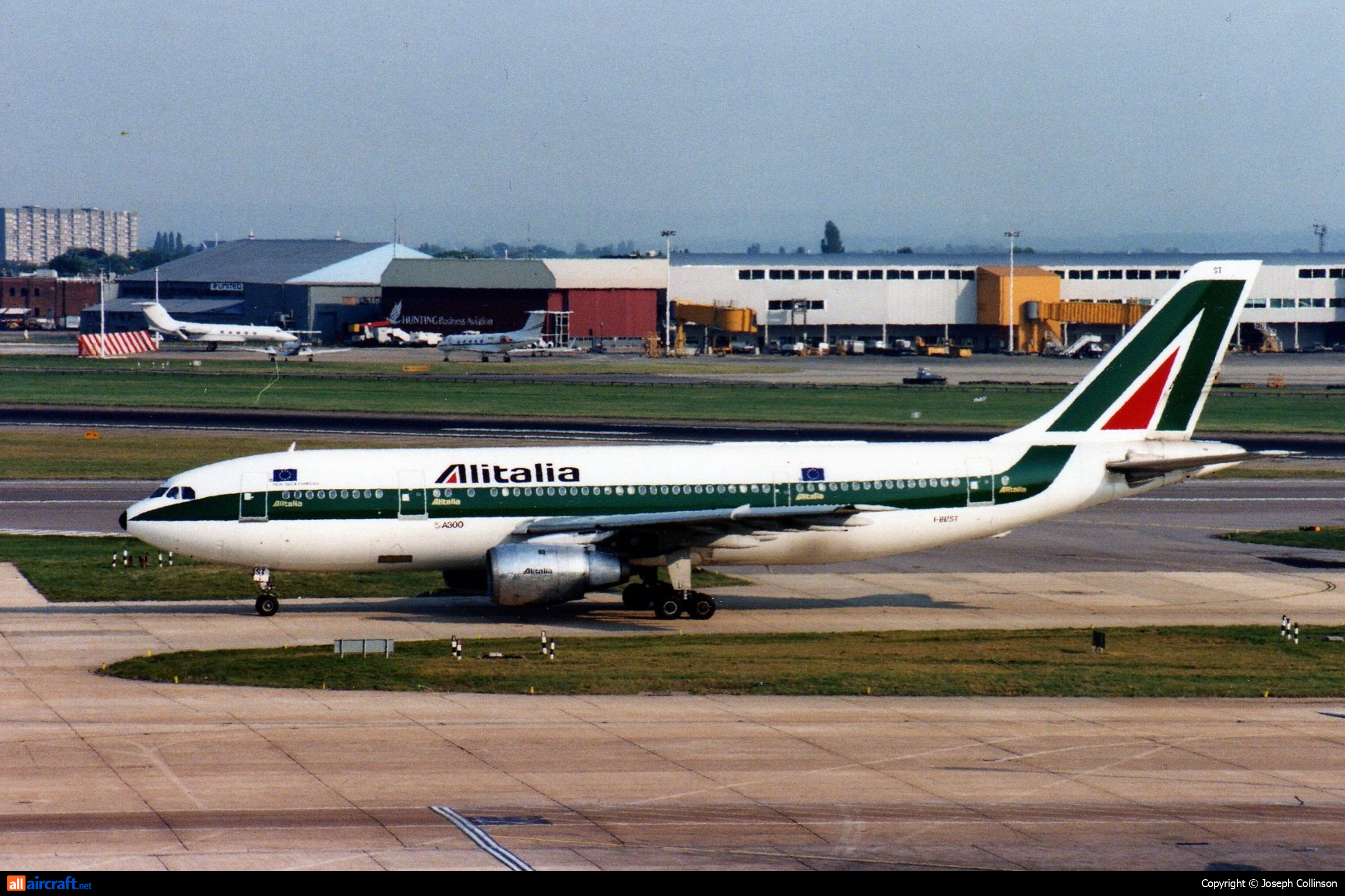 I-BUST · Airbus A300B4-103 · (LHR / EGLL)
