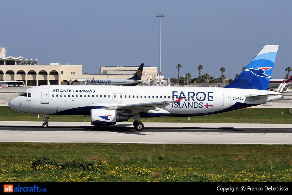OY-RCJ · Airbus A320-214 · (MLA / LMML)