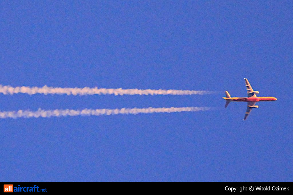 D-ALEC · Boeing 757-236(SF) · -