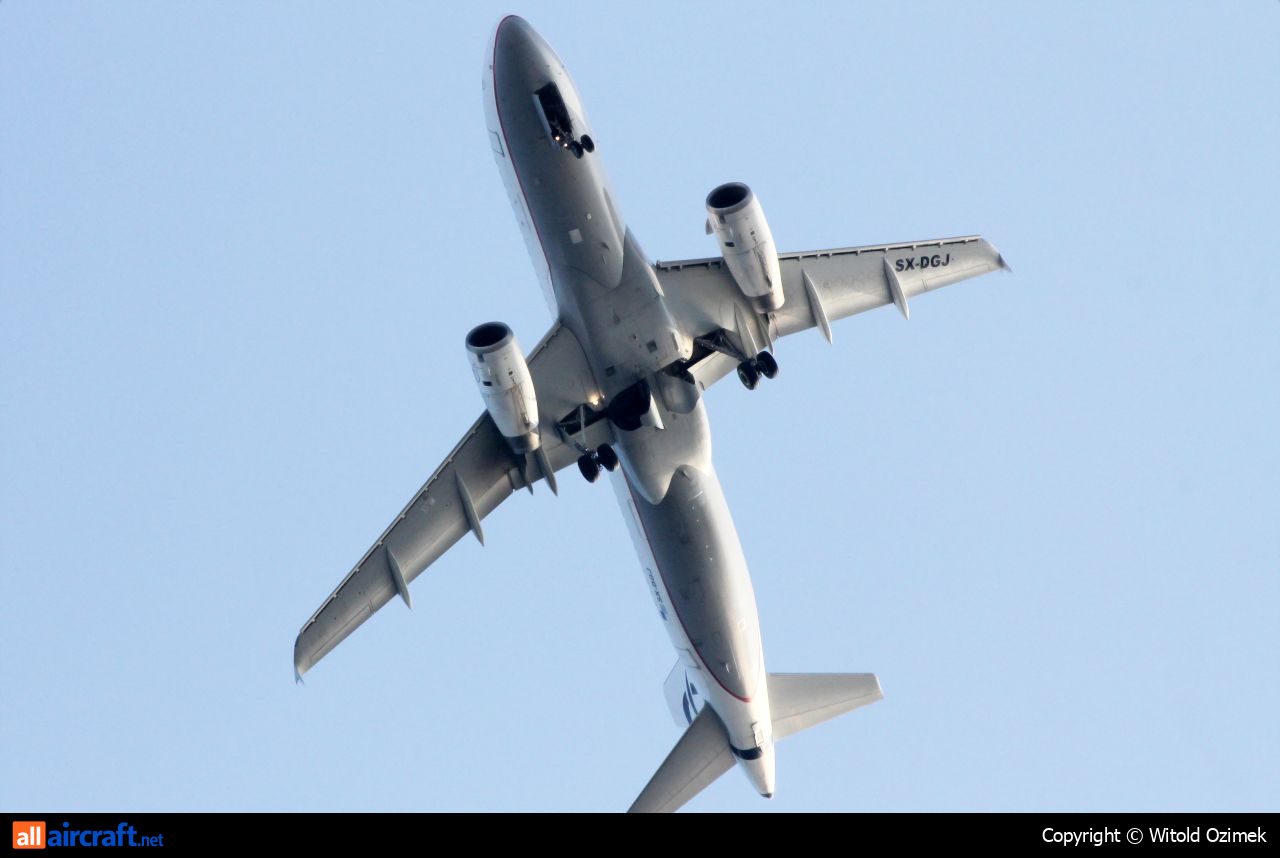SX-DGJ · Airbus A320-232 · (HER / LGIR)