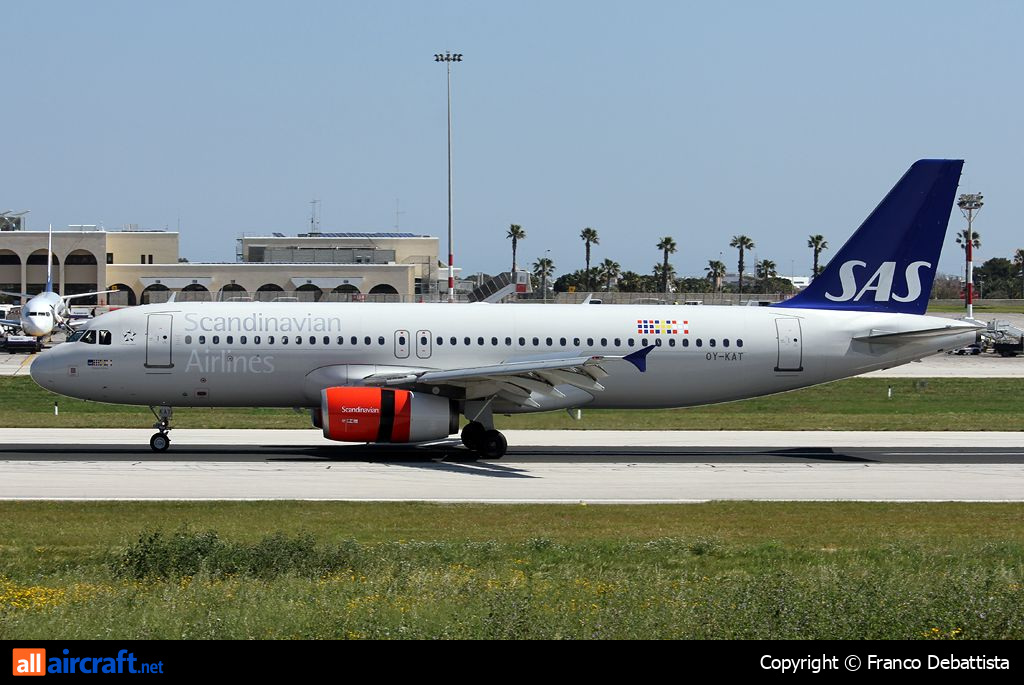 OY-KAT · Airbus A320-232 · (MLA / LMML)