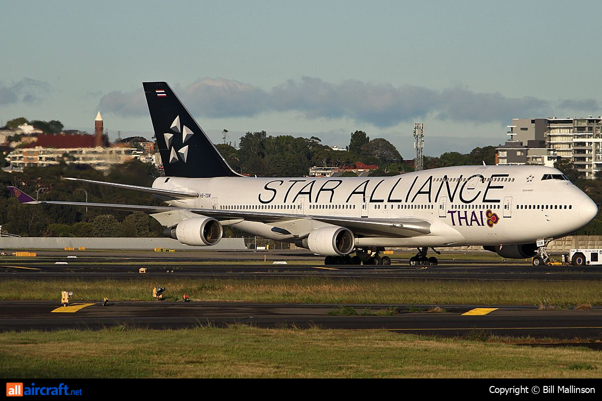 HS-TGW · Boeing 747-4D7 · (SYD / YSSY)
