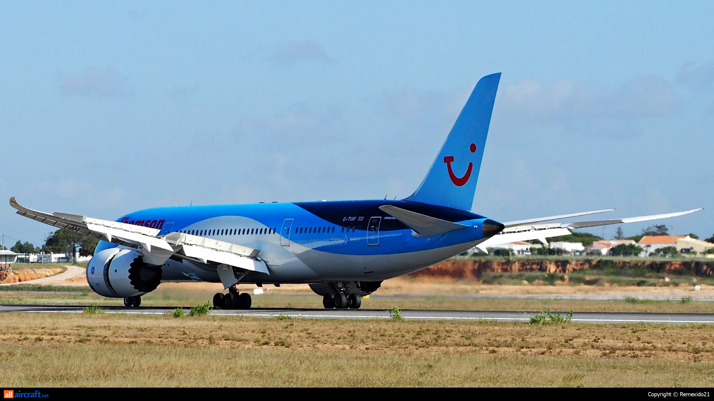 G-TUIF · Boeing 787-8 Dreamliner · (FAO / LPFR)