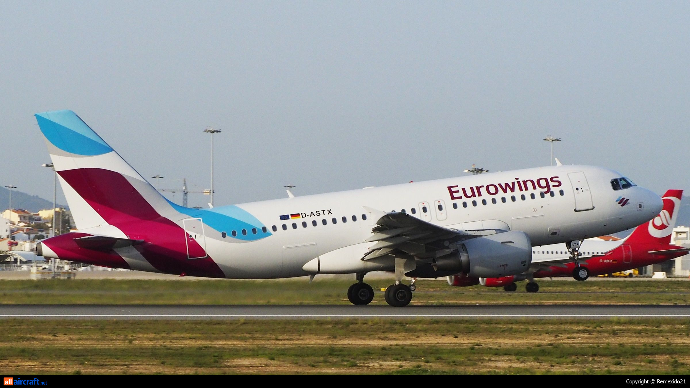 D-ASTX · Airbus A319-112 · (FAO / LPFR)