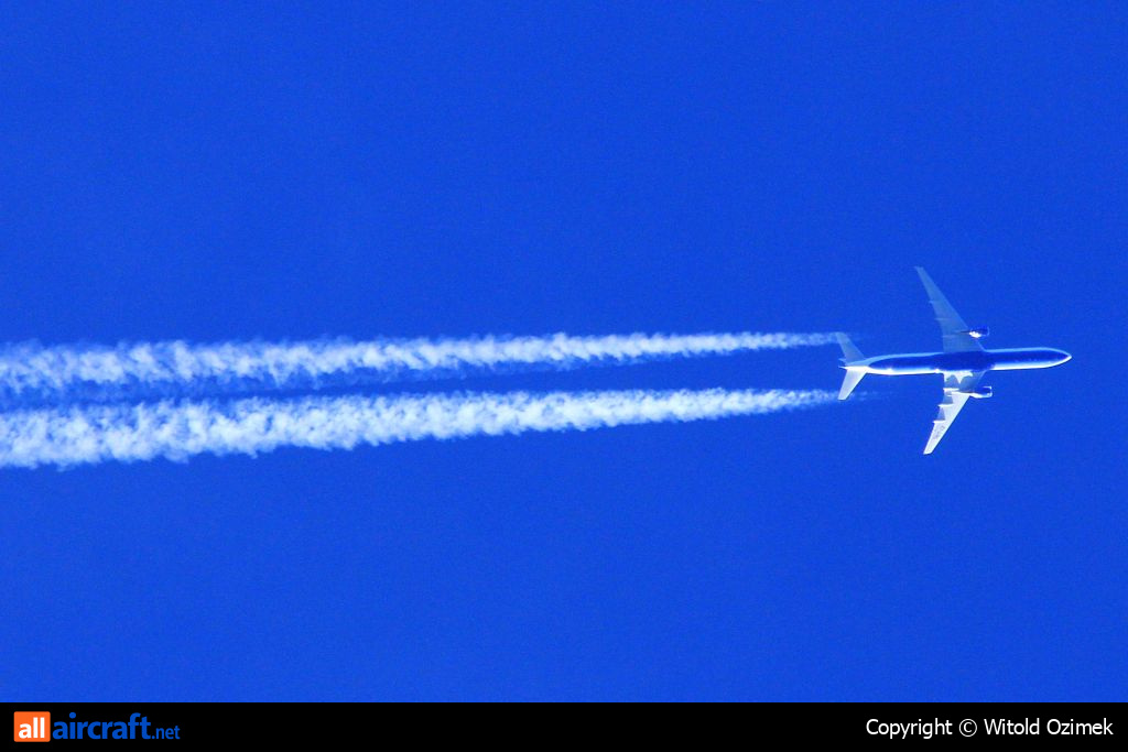 EI-UNL · Boeing 777-312 · -
