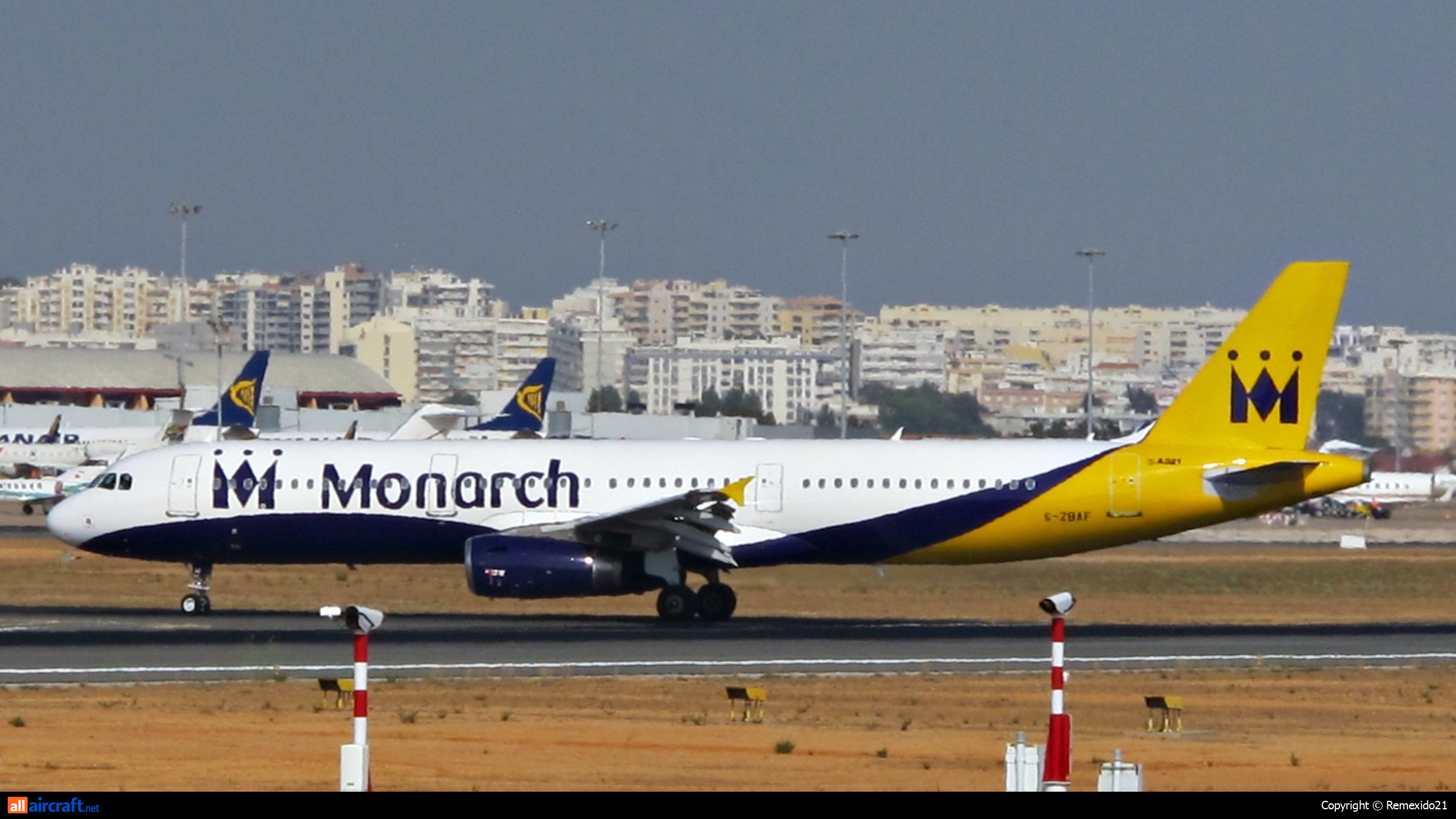 G-ZBAF · Airbus A321-231 · (FAO / LPFR)