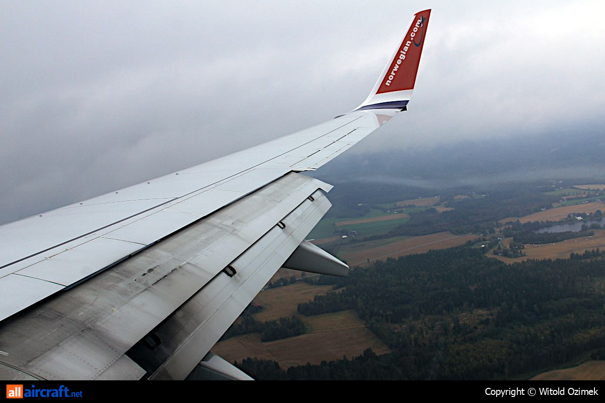 LN-NGX · Boeing 737-8JP(WL) · -