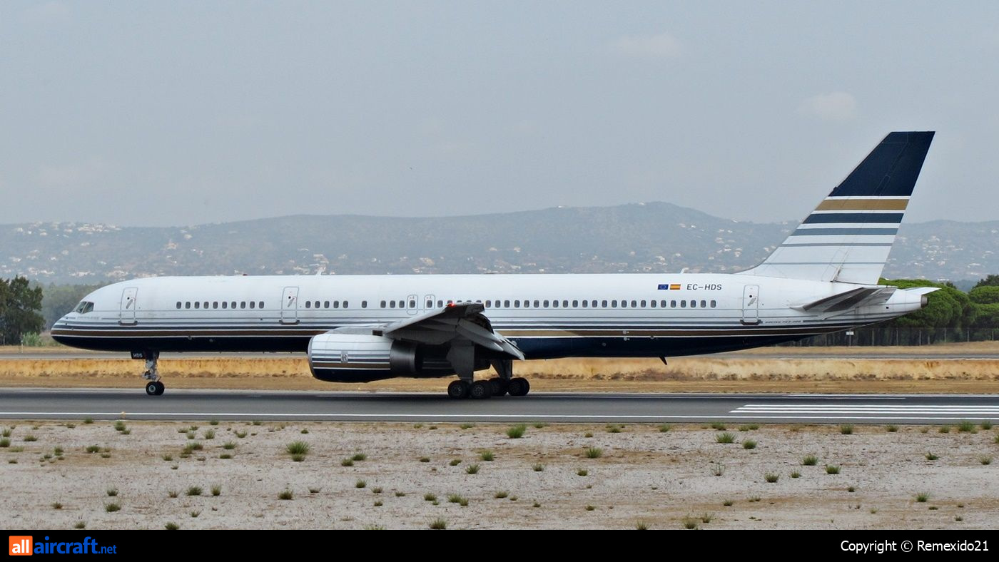EC-HDS · Boeing 757-256 · (FAO / LPFR)