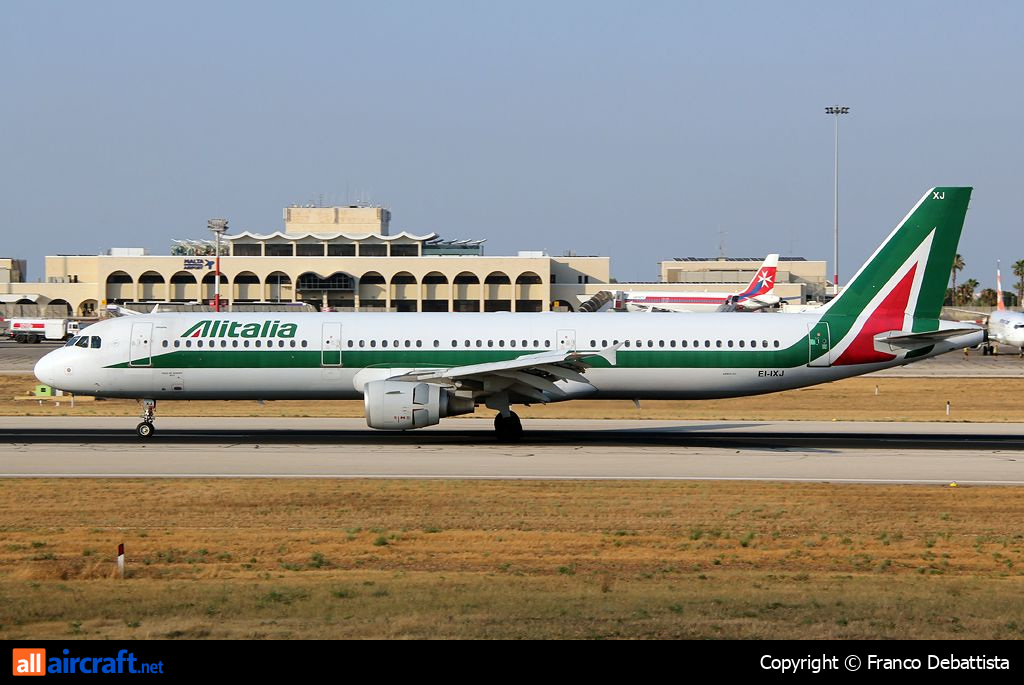 EI-IXJ · Airbus A321-112 · (MLA / LMML)