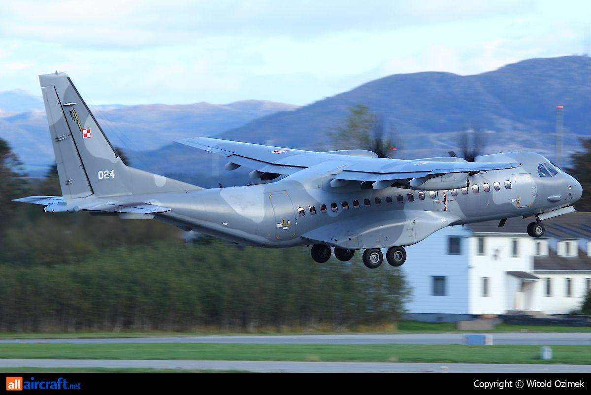 024 · CASA C-295M · (SVG / ENZV)