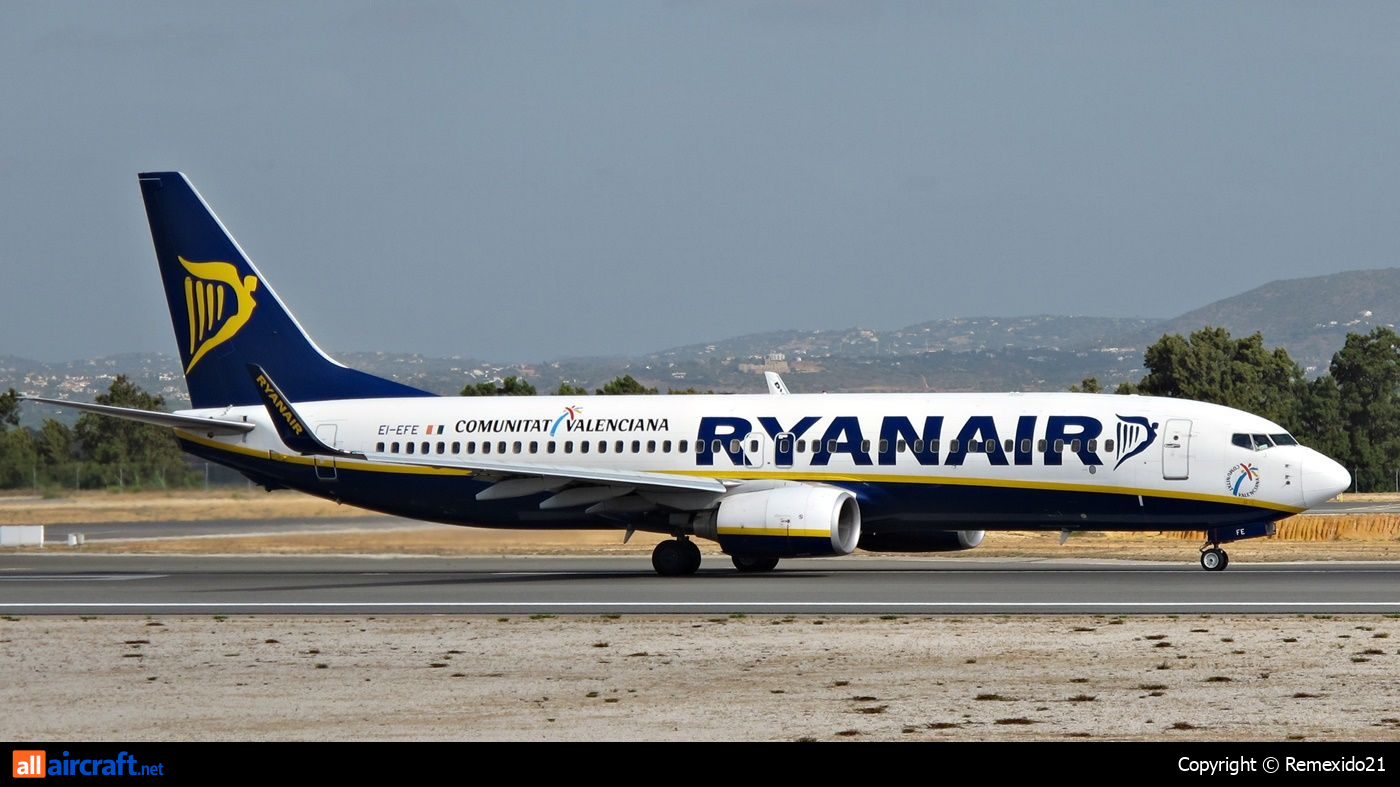 EI-EFE · Boeing 737-8AS(WL) · (FAO / LPFR)