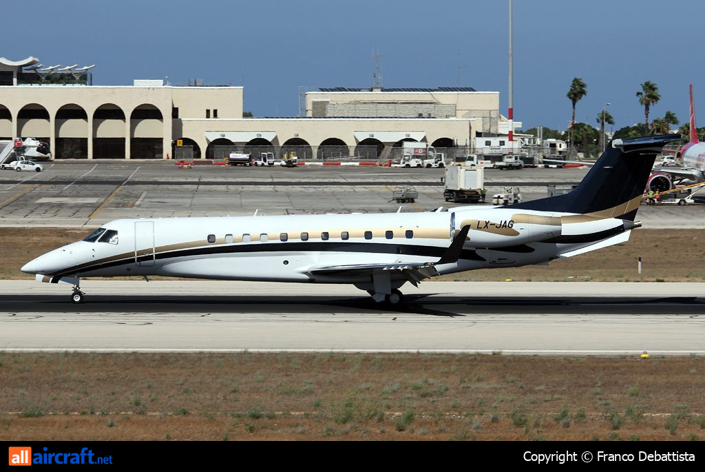 LX-JAG · Embraer ERJ-135BJ Legacy 600 · (MLA / LMML)