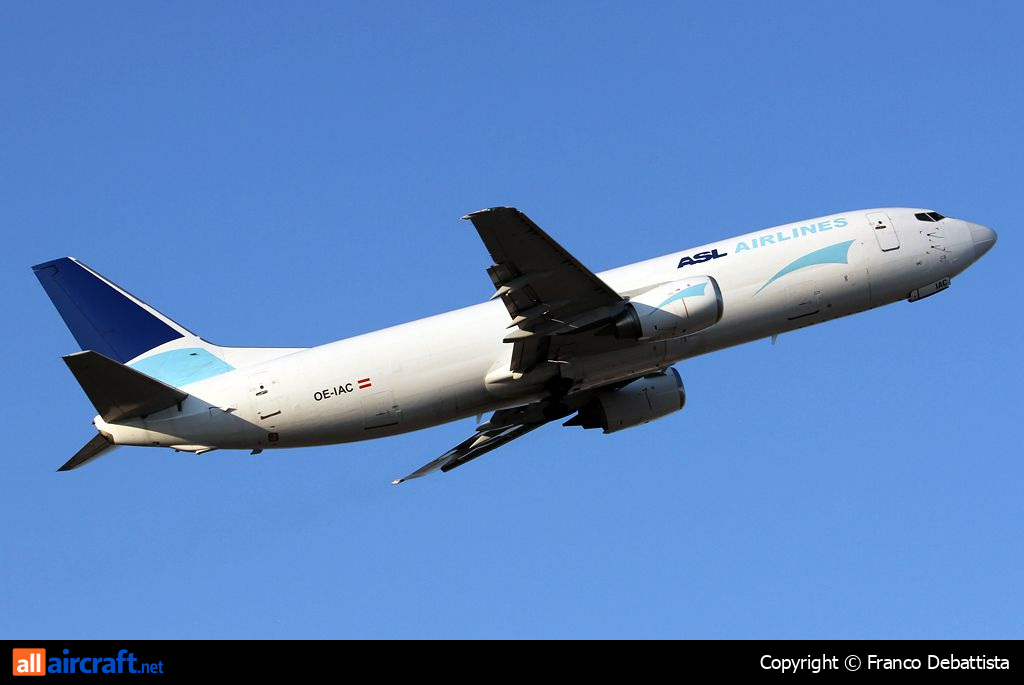OE-IAC · Boeing 737-4M0(SF) · (MLA / LMML)
