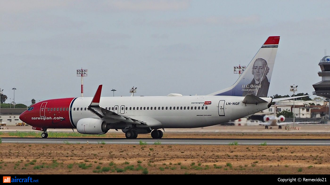 LN-NGF · Boeing 737-8JP(WL) · (FAO / LPFR)