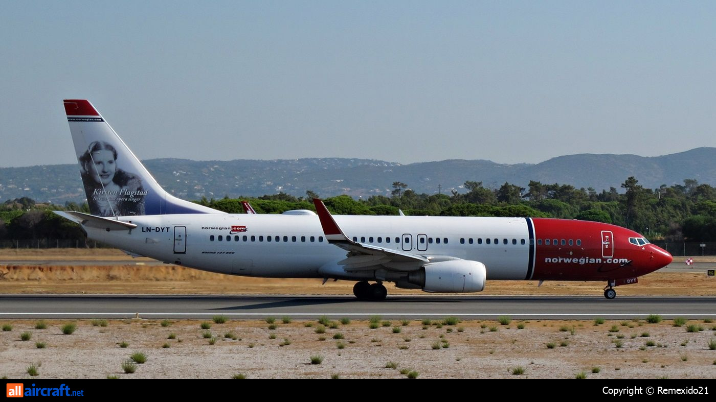 LN-DYT · Boeing 737-8JP(WL) · (FAO / LPFR)
