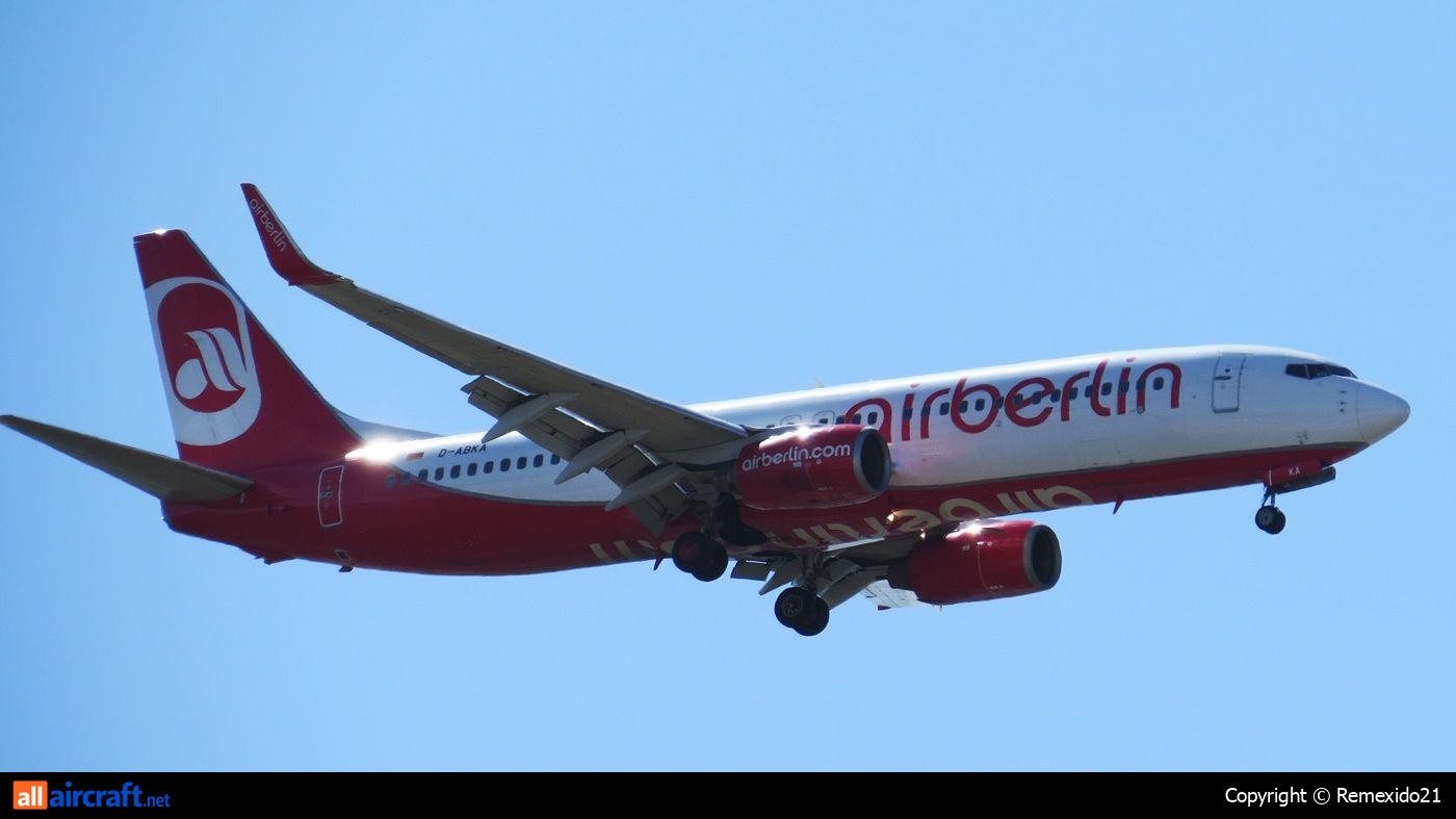 D-ABKA · Boeing 737-82R(WL) · (FAO / LPFR)