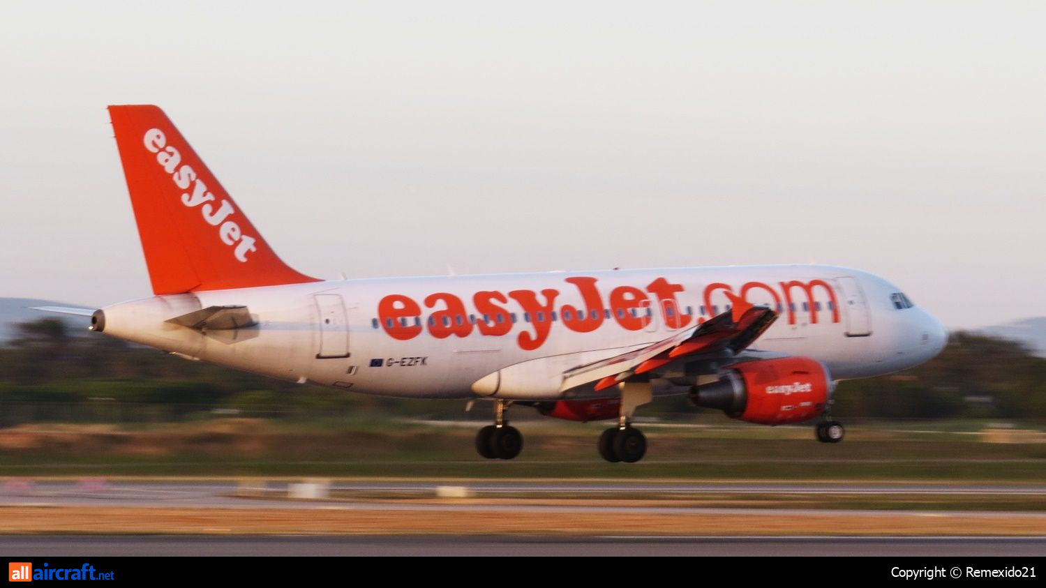 G-EZFK · Airbus A319-111 · (FAO / LPFR)