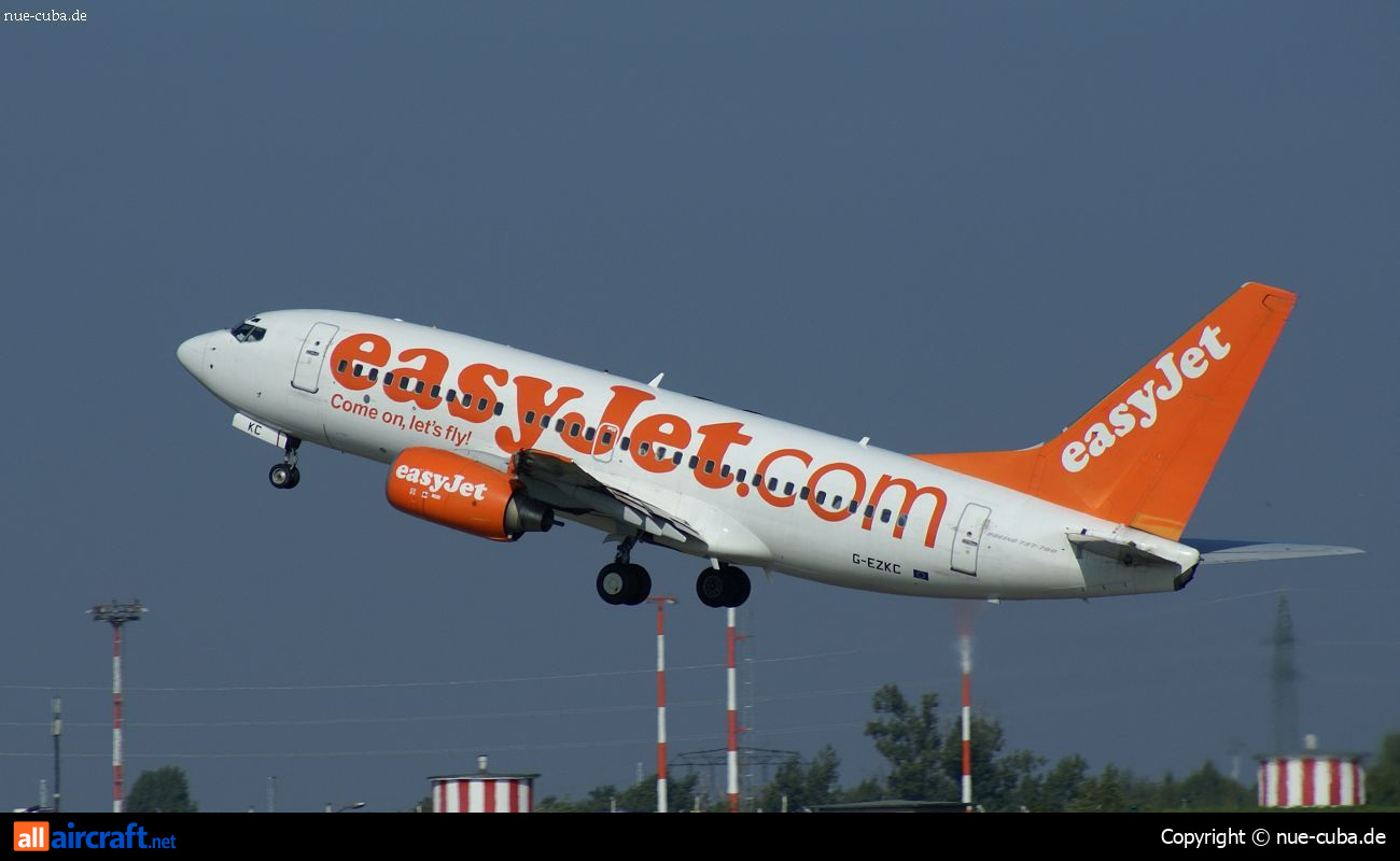 G-EZKC · Boeing 737-73V · (SXF / EDDB)