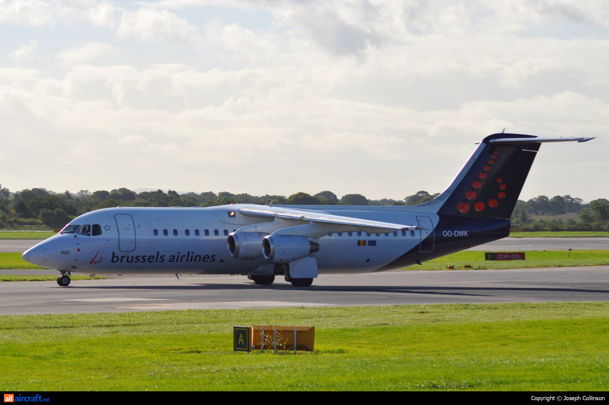OO-DWK · British Aerospace Avro RJ100 · (MAN / EGCC)