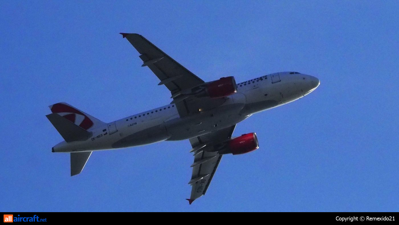OK-NEO · Airbus A319-112 · (FAO/LPFR)