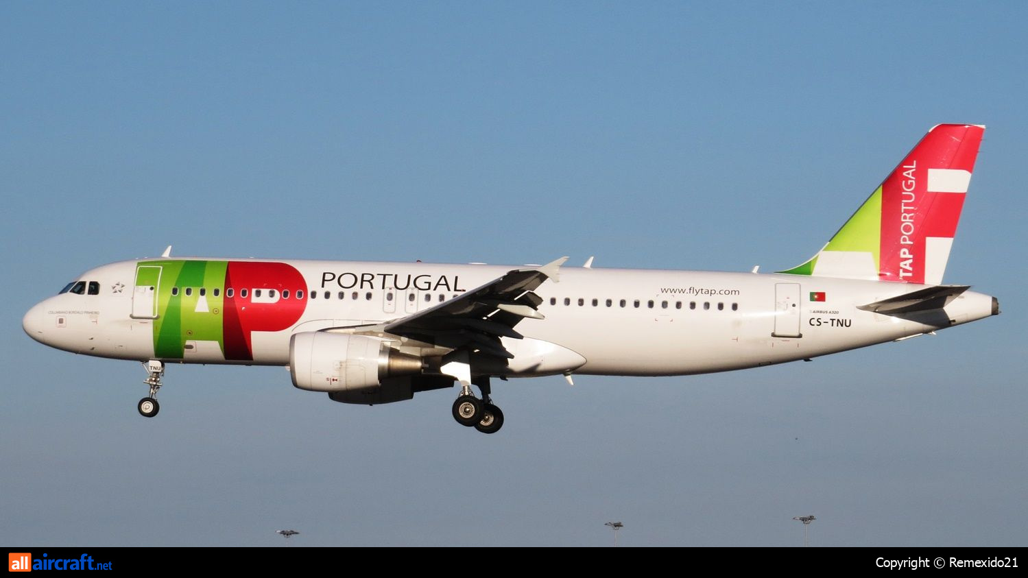 CS-TNU · Airbus A320-214 · (LIS / LPPT)