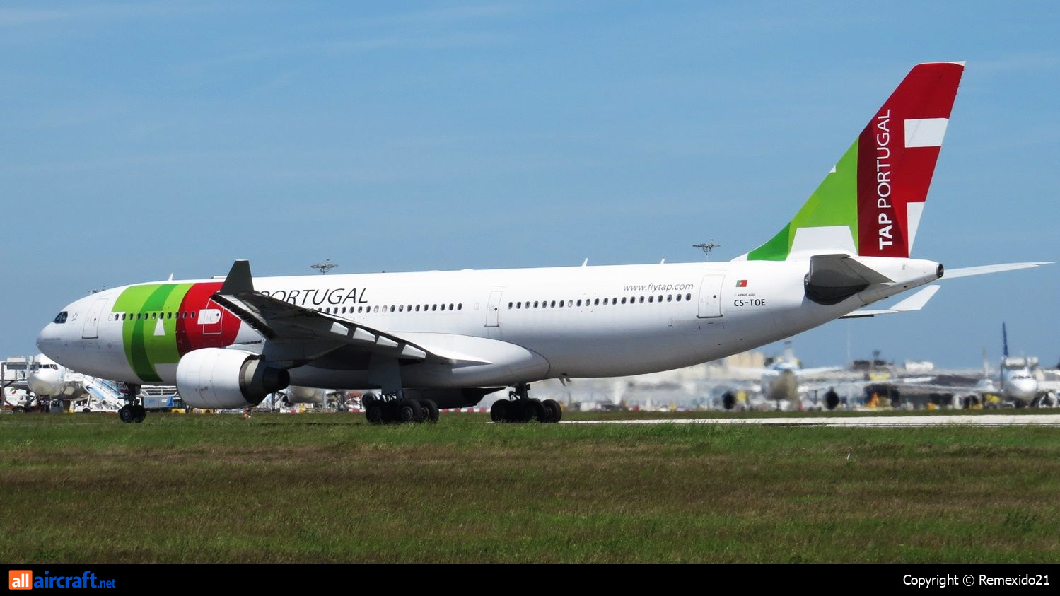 CS-TOE · Airbus A330-223 · (LIS / LPPT)