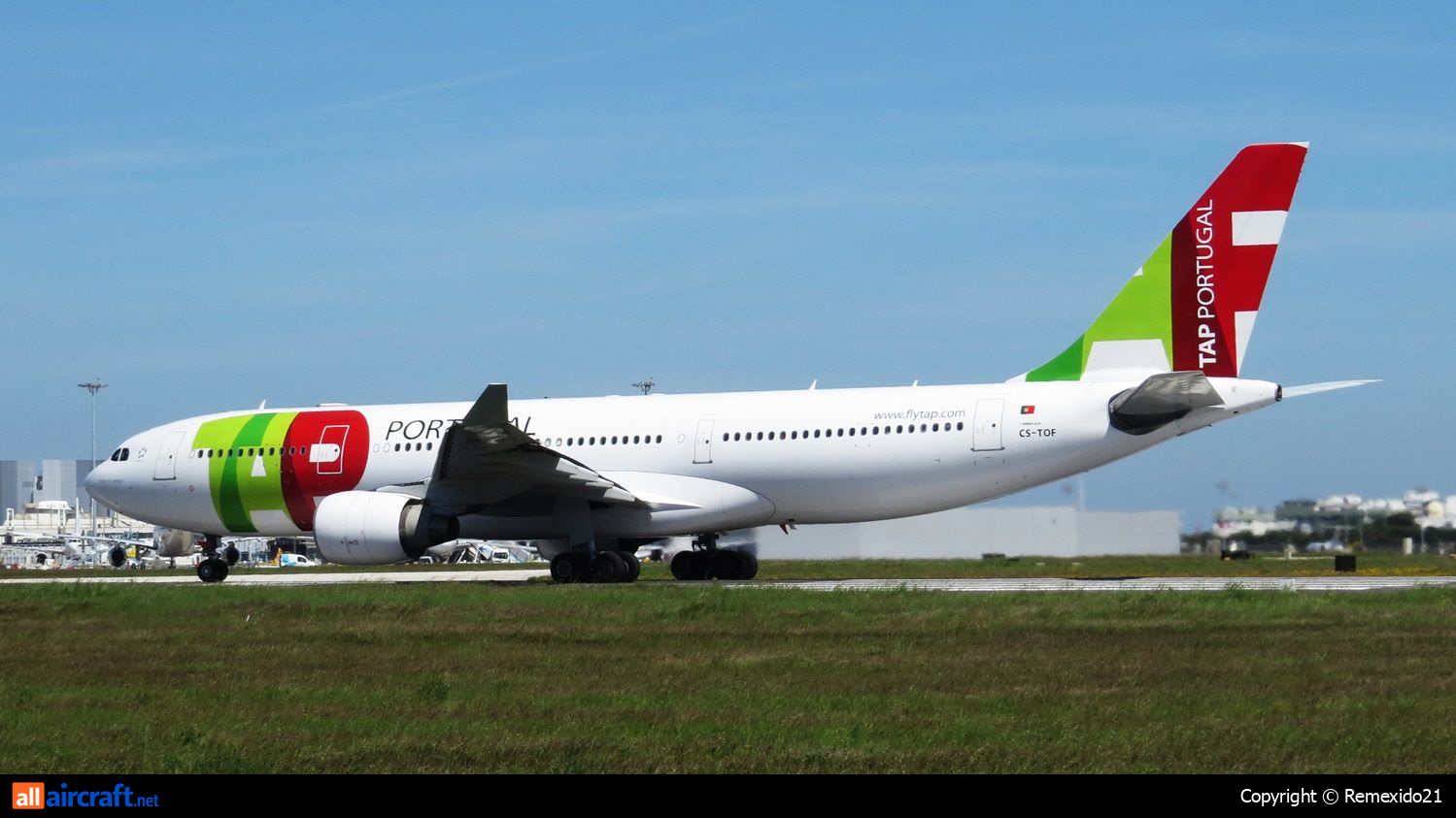CS-TOF · Airbus A330-223 · (LIS / LPPT)