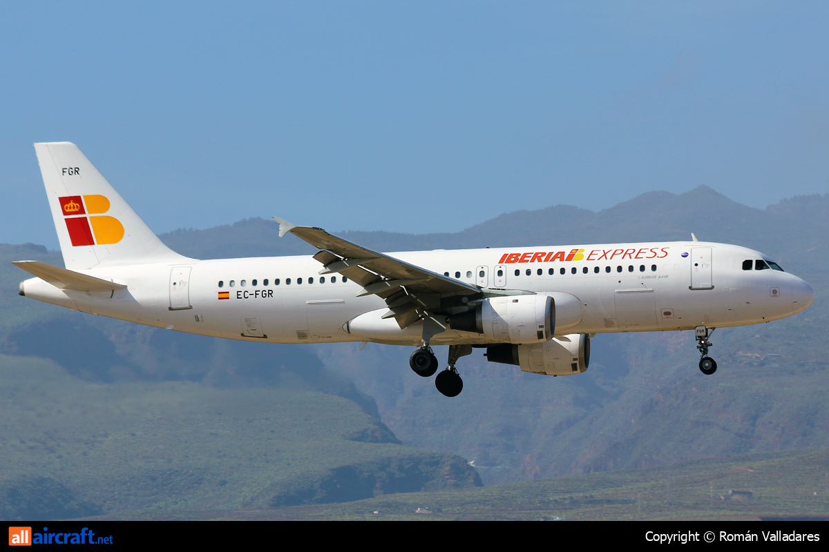 EC-FGR · Airbus A320-211 · (LPA / GCLP)