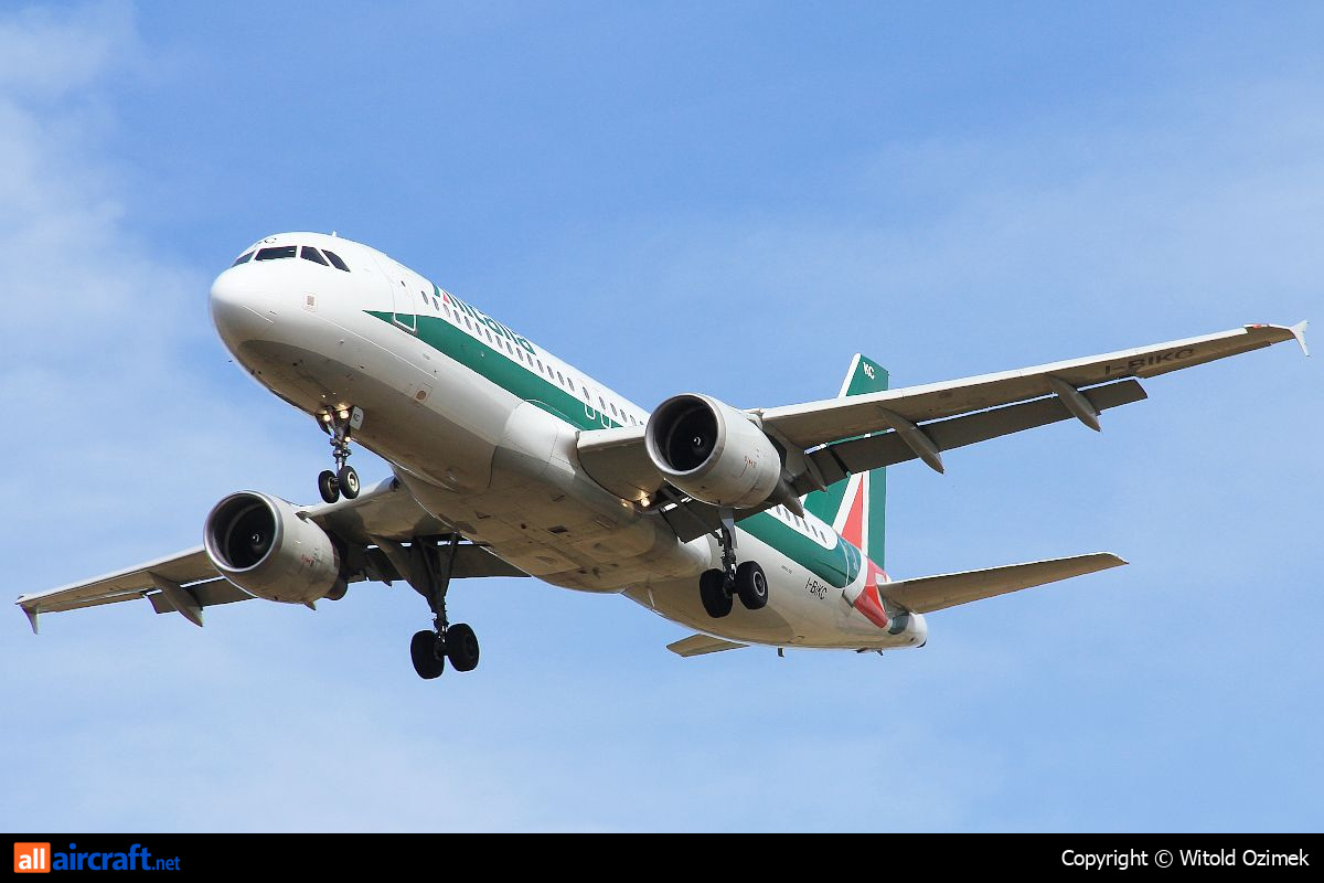I-BIKC · Airbus A320-214 · (FCO / LIRF)