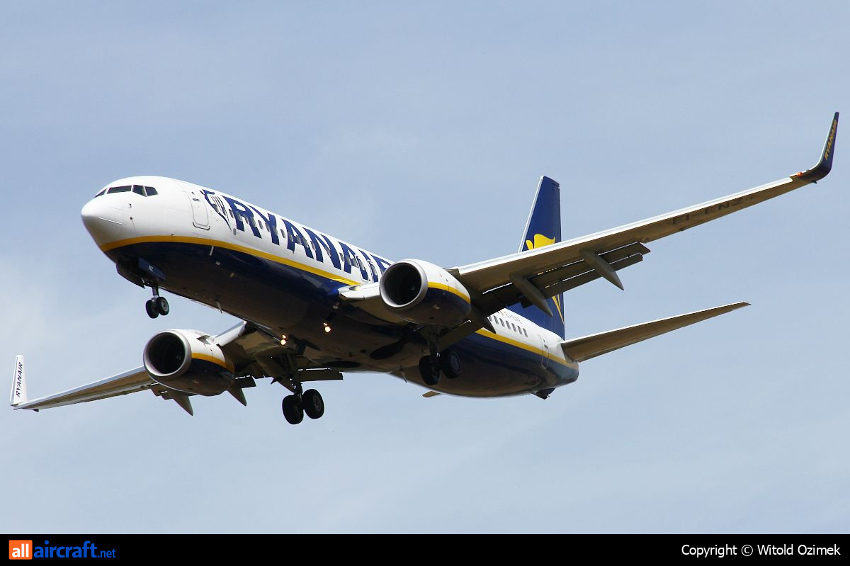 EI-ENZ · Boeing 737-8AS(WL) · (FCO / LIRF)